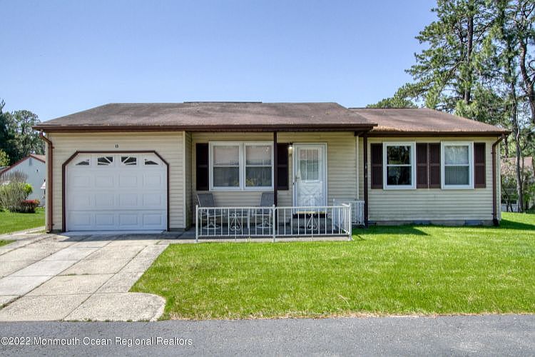 1st image of 15 Orchard Dr #73