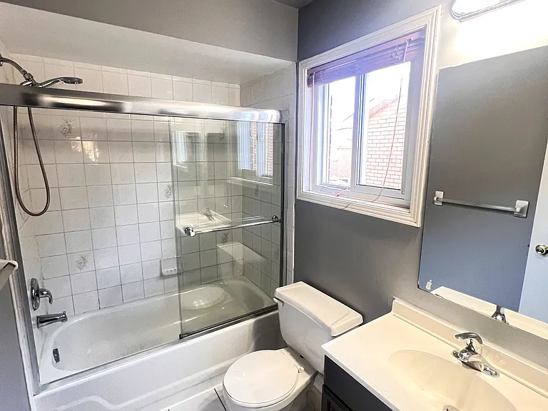 42 Toba Cres — Photo 12