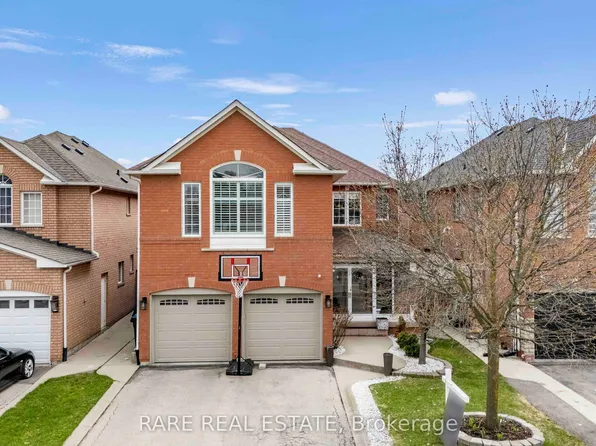 33 Southbend Dr, Brampton, ON L7A 1K5