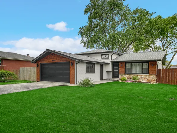 10324 S 81st Ave, Palos Hills, IL 60465