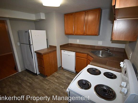 4th image of 372 S Bryant St #B