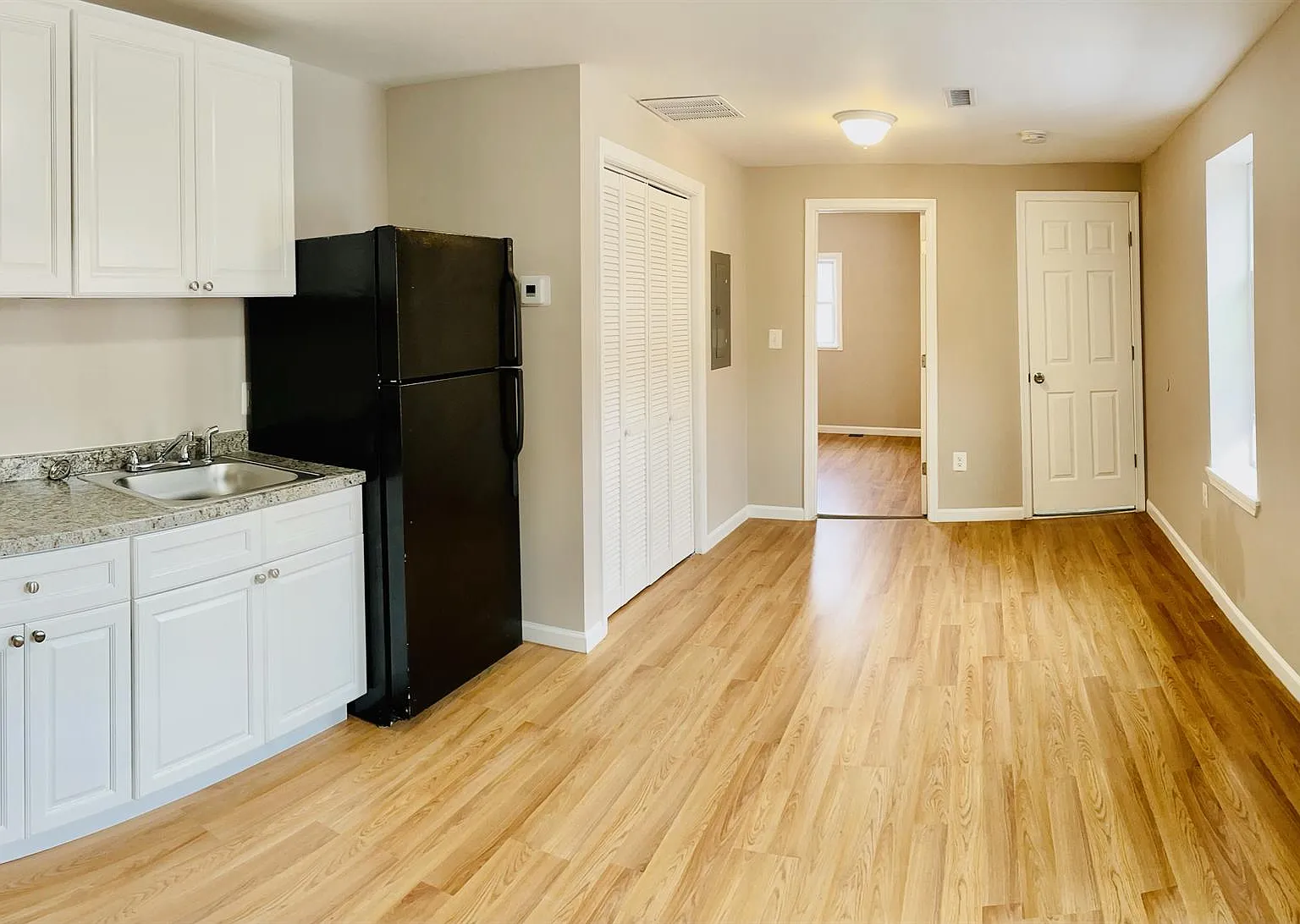 2018 North Charles Street - 3R — Photo 1