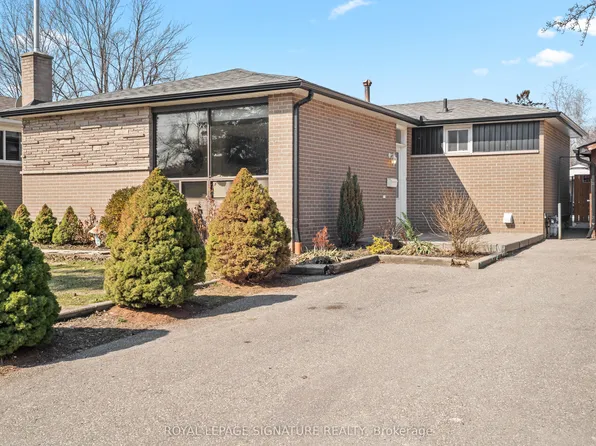 216 Folkstone Cres, Brampton, ON L6T 3N6