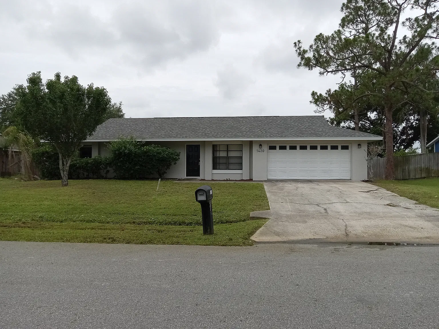 3 bed, 1172 sqft, $1,695 — Photo 1