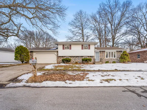 2803 Teresa St, Portage, IN 46368