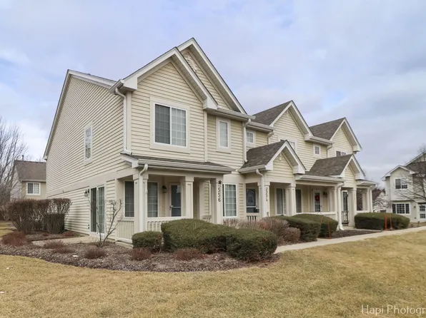 556 Blue Springs Dr #393, Fox Lake, IL 60020