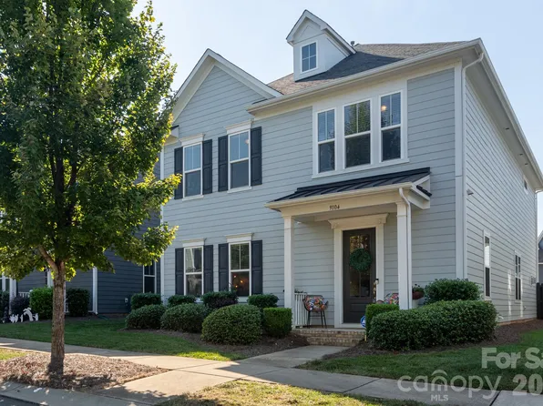9104 Gladden Hill Ln, Pineville, NC 28134