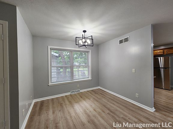 4th image of 1042 N Traub Ave