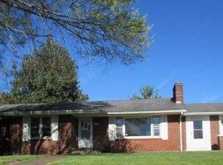 2023 Parker Hill Dr, Kingsport, TN 37665