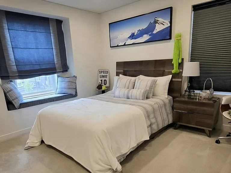 Guest bedroom 2nd floor