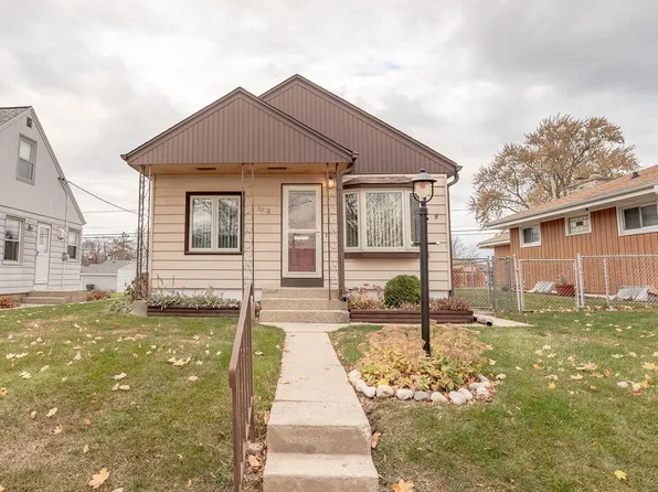 3018 East Cudahy AVENUE, Saint Francis, WI 53235