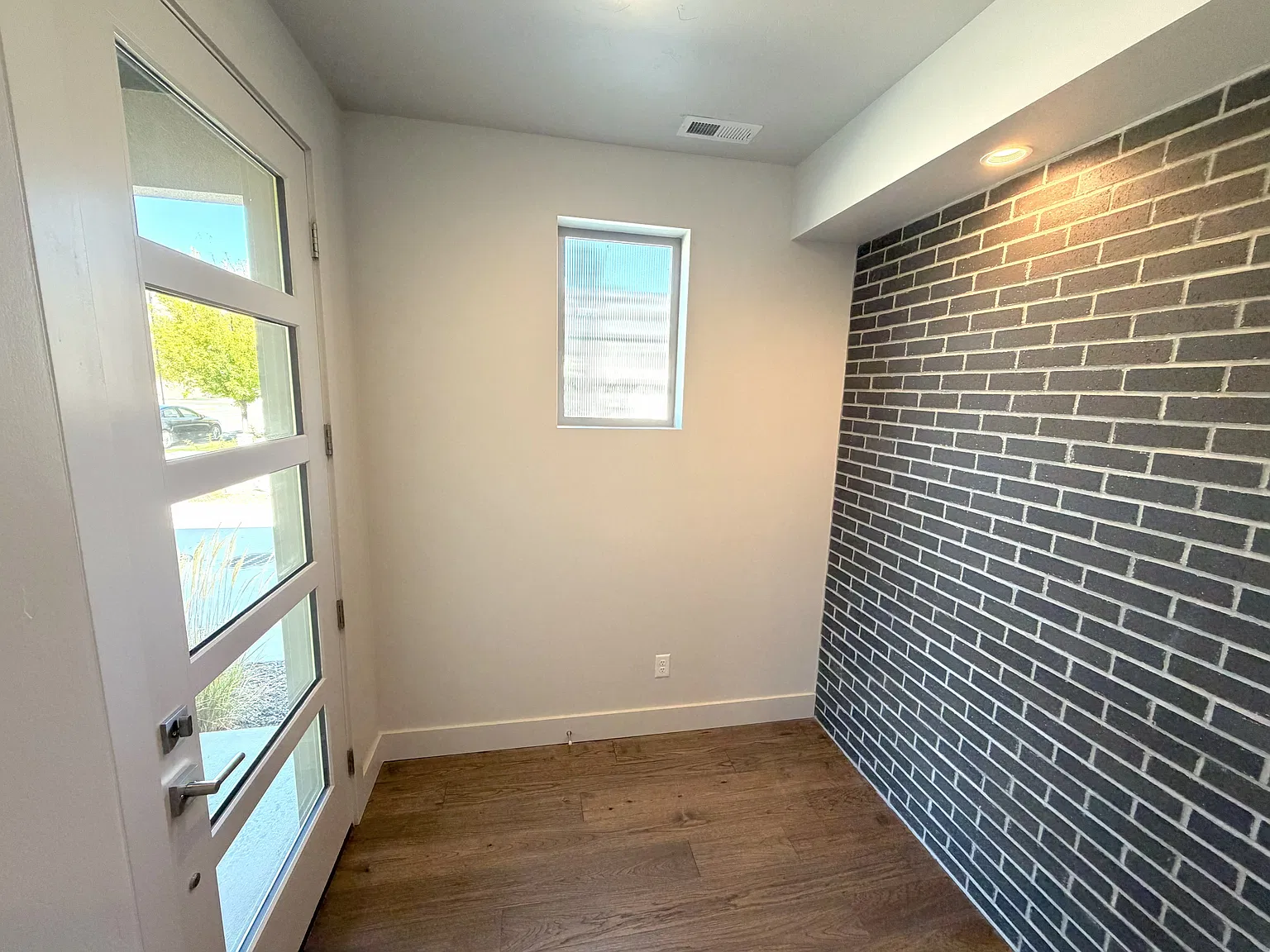 3 bed, 2516 sqft, $3,500 — Photo 4