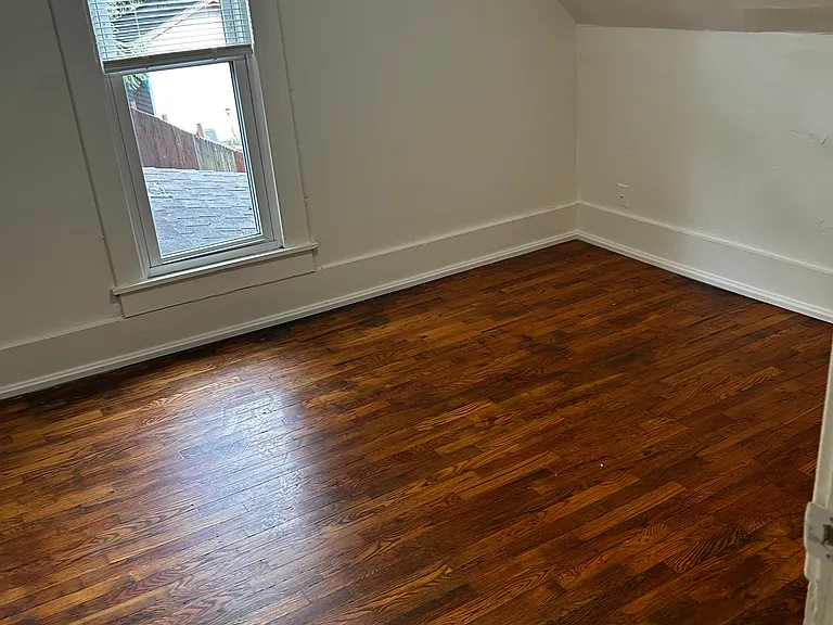 804 NE Oakland Ave — Photo 9