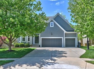 13856 S Hallet St, Olathe, KS 66062