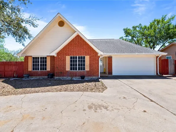 1201 Alaska St, Alice, TX 78332