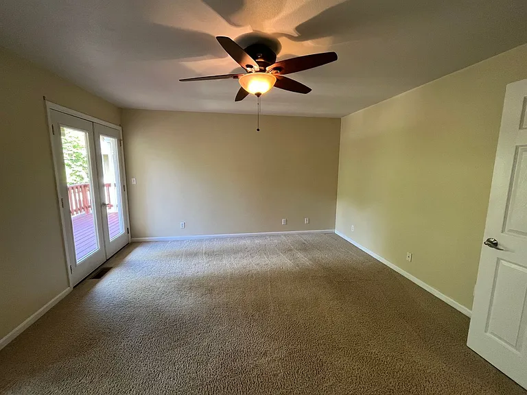 4575 Kincaid Ct — Photo 29