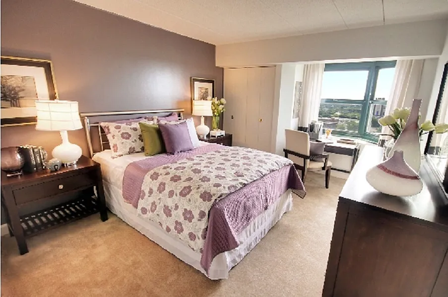 River Place Towers — Photo 3