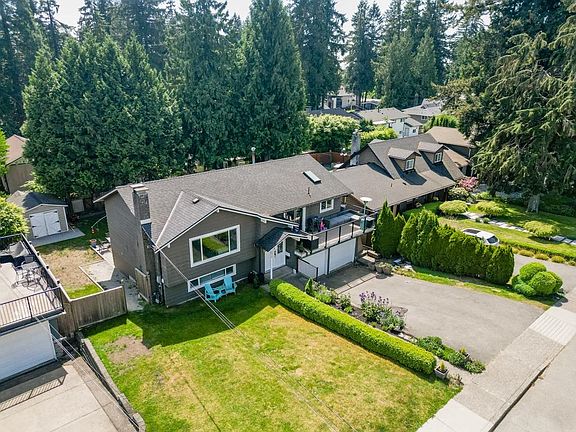 3rd image of 2416 Tolmie Ave