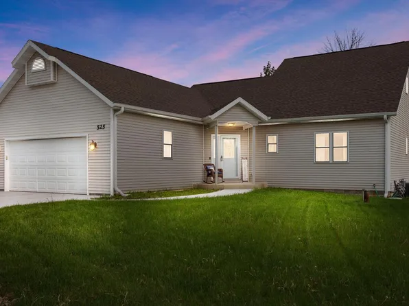 525 Island View CIRCLE, Neosho, WI 53059