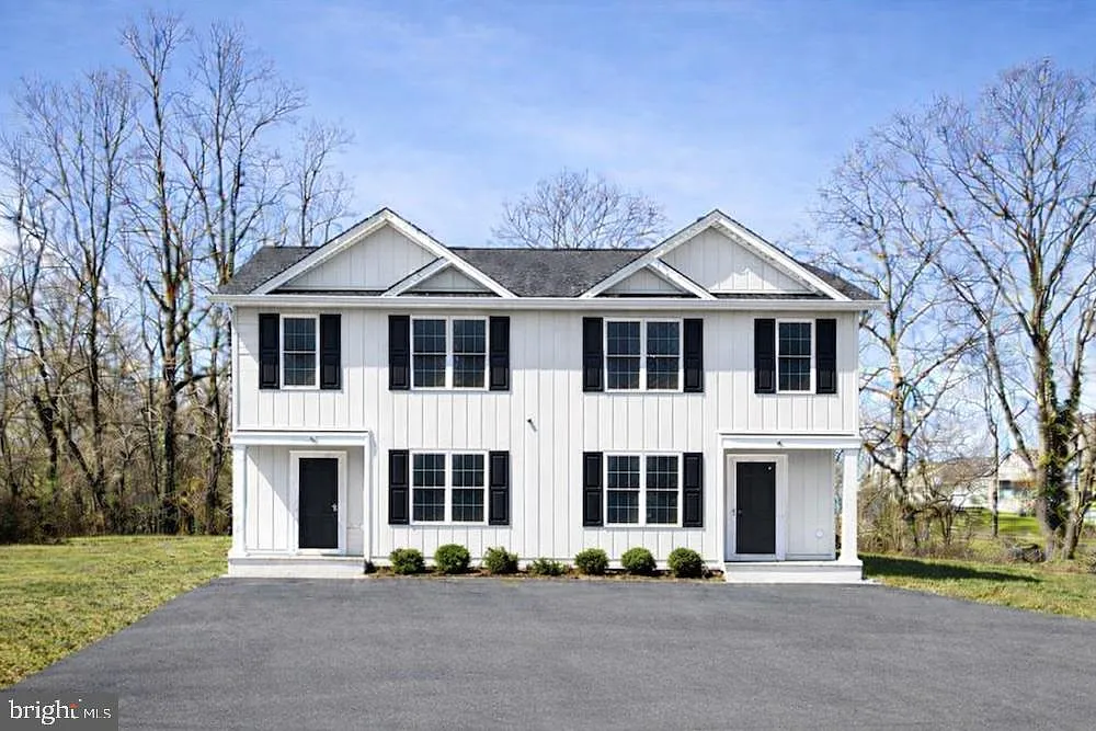 231 Mosby Ln photo 1
