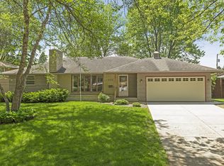 5113 Danens Dr, Edina, MN 55439