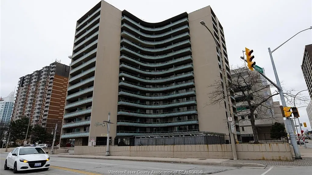 1 bed, 1.0 bath, $1,700 — Photo 2