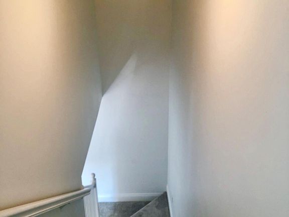5th image of 211 N Thompson Ave