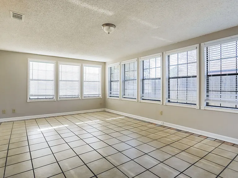 2977 Tuscarora Trl — Photo 12