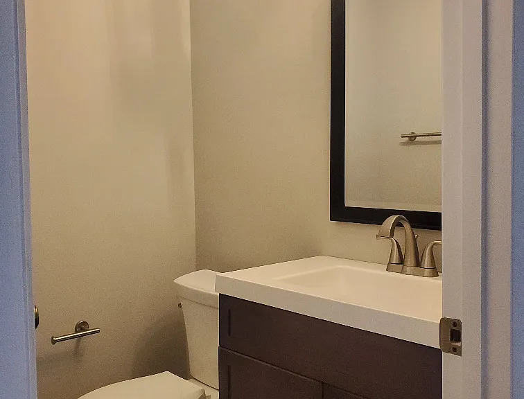 172 Grove St — Photo 4