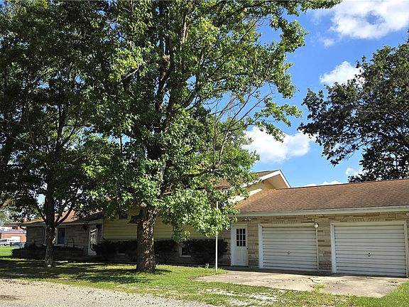 3rd image of 23 Elm Dr