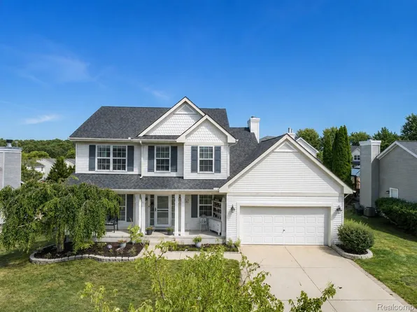 3477 Snowden Ln, Howell, MI 48843
