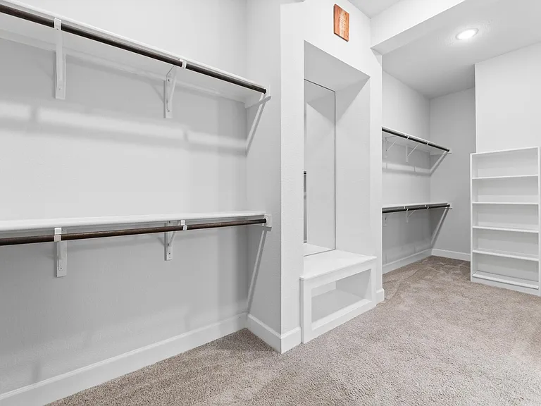 500 Samaritan Dr — Photo 29