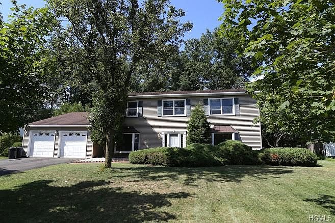 1st image of 25 Yale Dr
