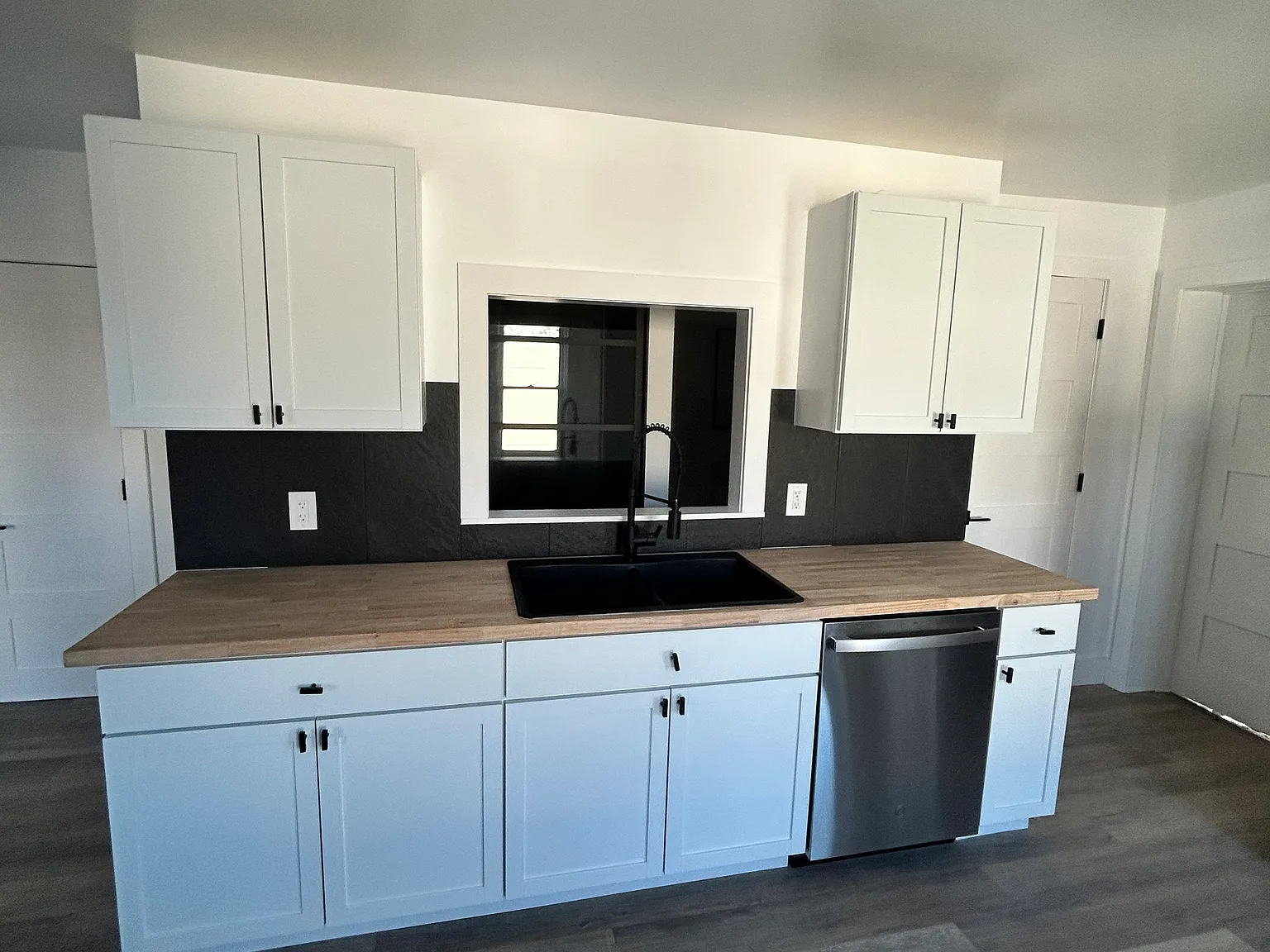 Studio, 800 sqft, $1,695 — Photo 3