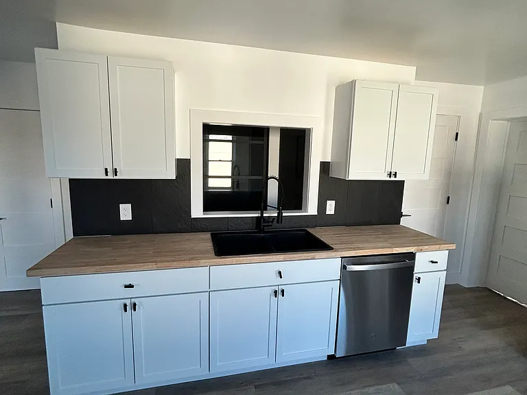 1214 Main St #1 — Photo 7