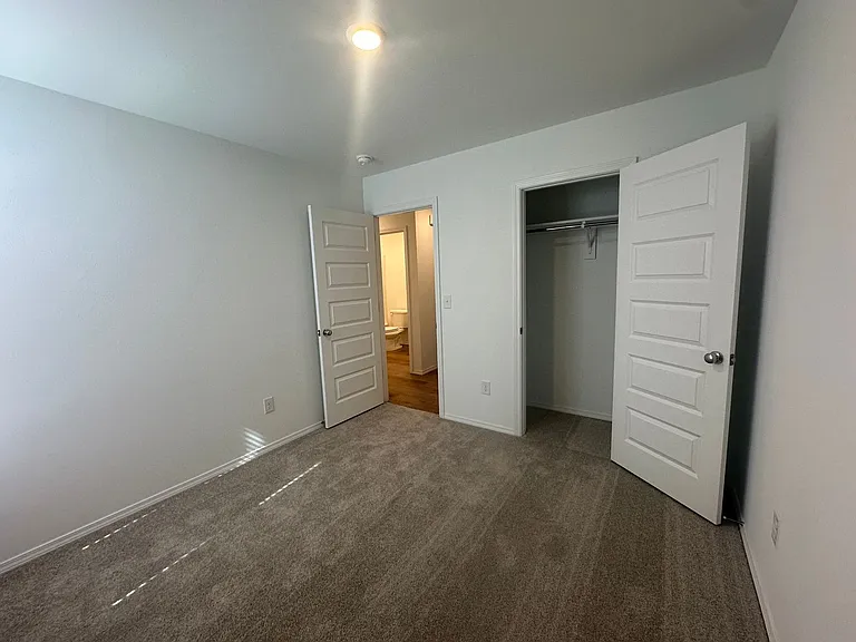 2022 Chandler Meadows Dr — Photo 31