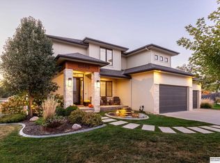 18888 Patrick Cir, Elkhorn, NE 68022