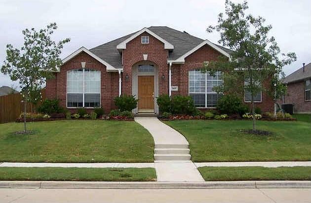 1st image of 3409 Bluegrass Dr