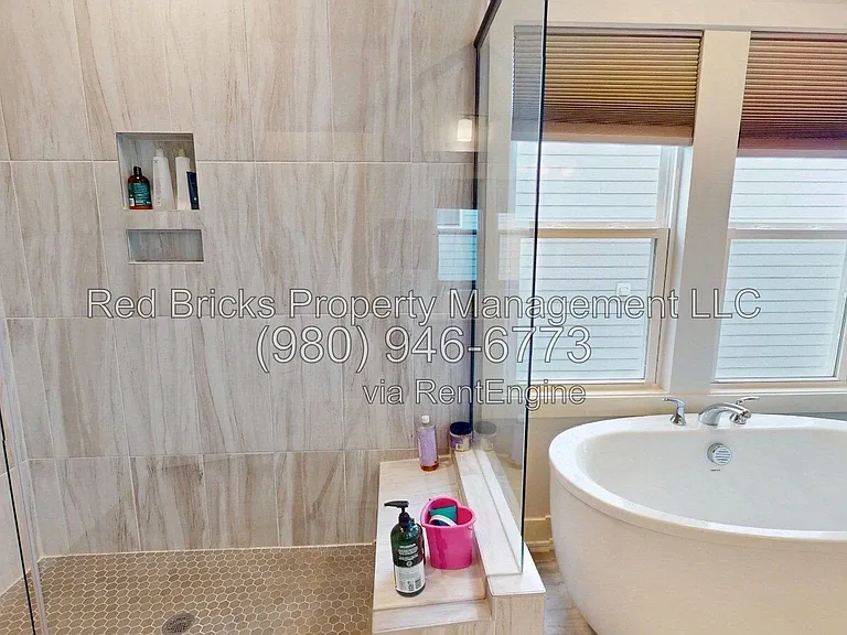 6129 Alsace Ln — Photo 23