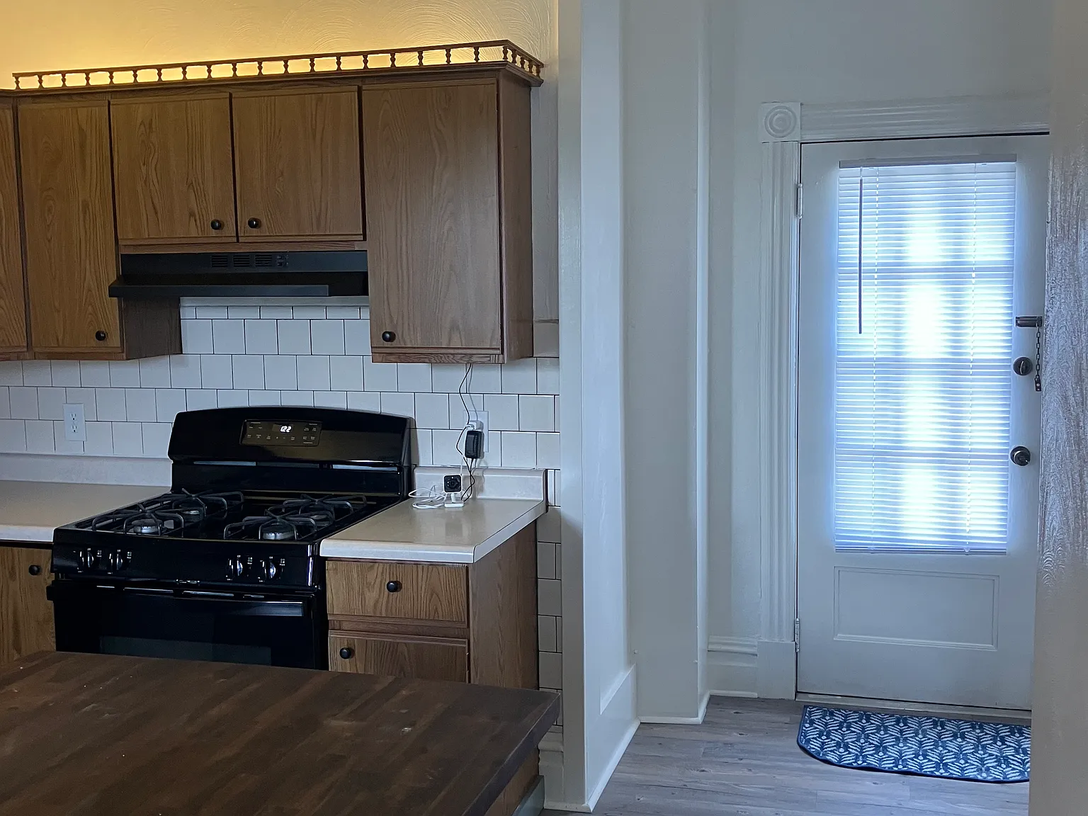 3 bed, 1350 sqft, $1,600 — Photo 3