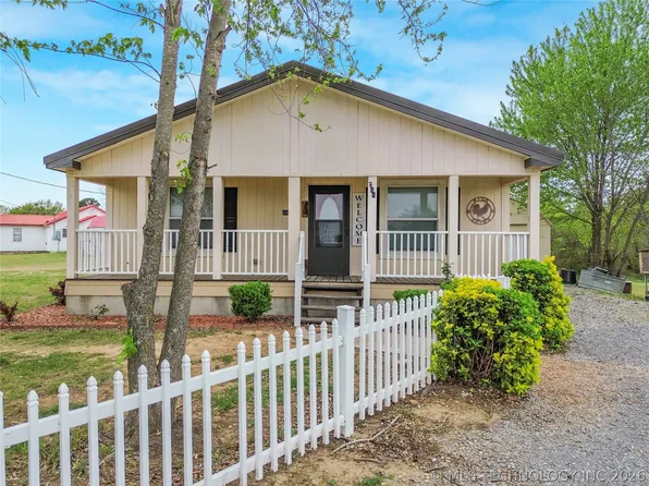 644 S Dewey St, Kiowa, OK 74553