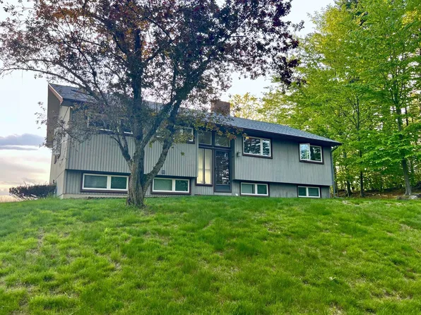 78 Ridgeview Road, Weare, NH 03281