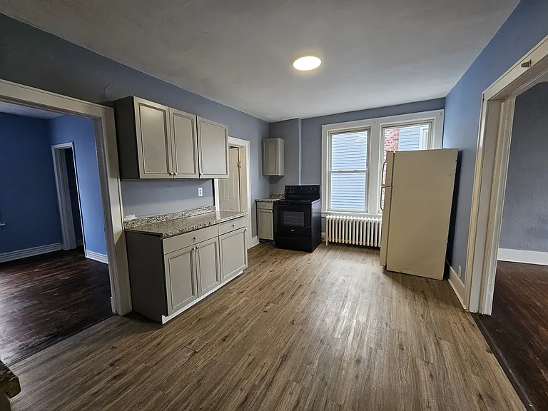 38 Main St #4 — Photo 2