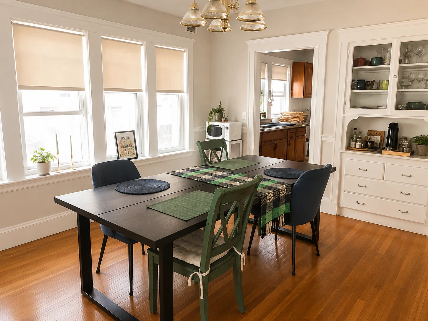 3 bed, 1600 sqft, $3,000 — Photo 3