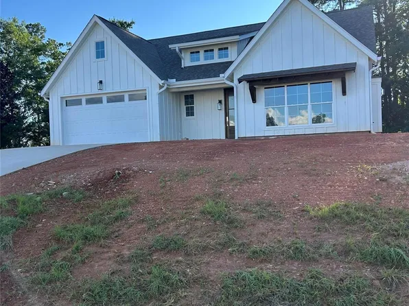 4432 Bristol Dr, Morganton, NC 28655