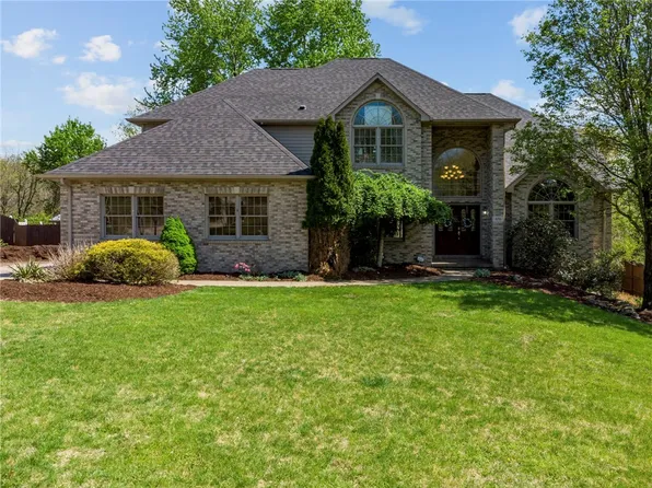456 Finnin Rd, New Kensington, PA 15068