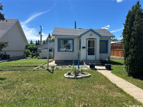 929 Brown STREET, Moose Jaw, SK S6H 2Z1
