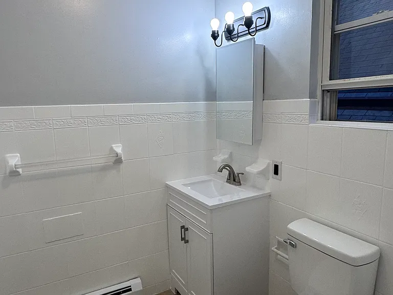 133 W 30th St #3 — Photo 8