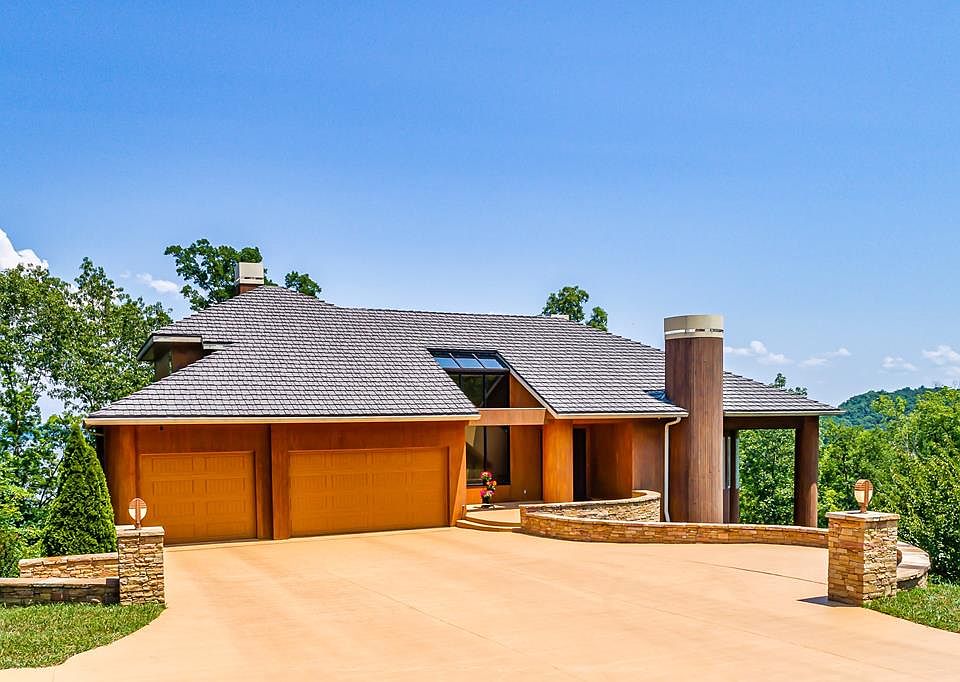 1st image of 2206 Arrowhead Dr