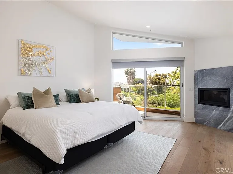 3920 Coast Hwy E — Photo 28